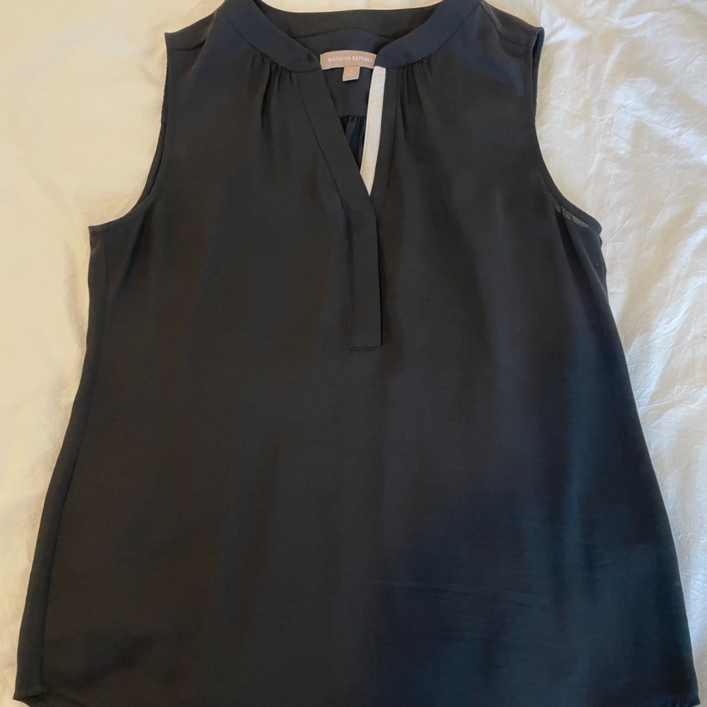 Banana Republic top size S